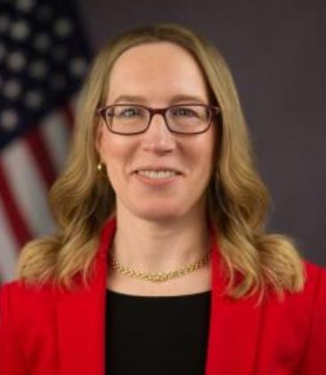 Hester Peirce呼吁SEC制定规则以融入加密货币监管，走向更加包容与创新的监管路径