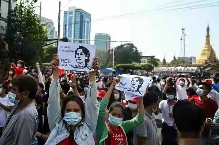 赵承诺将BNB用于泰国和缅甸的灾后援助，跨越国界的善意与力量